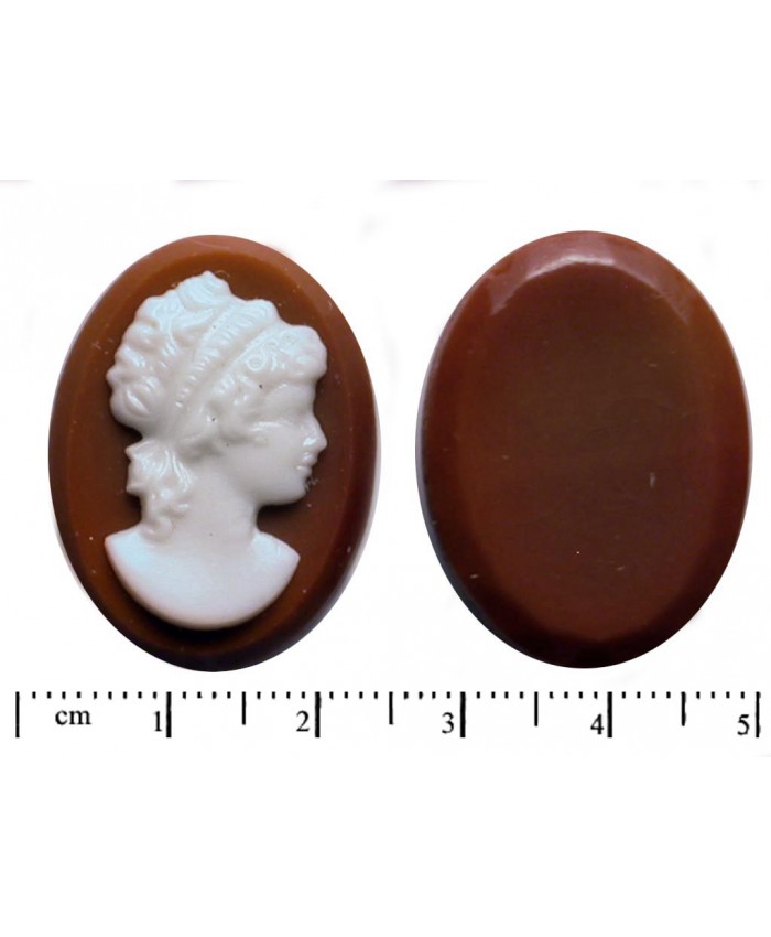 Kamej - 18x13mm, hnědá / bílá